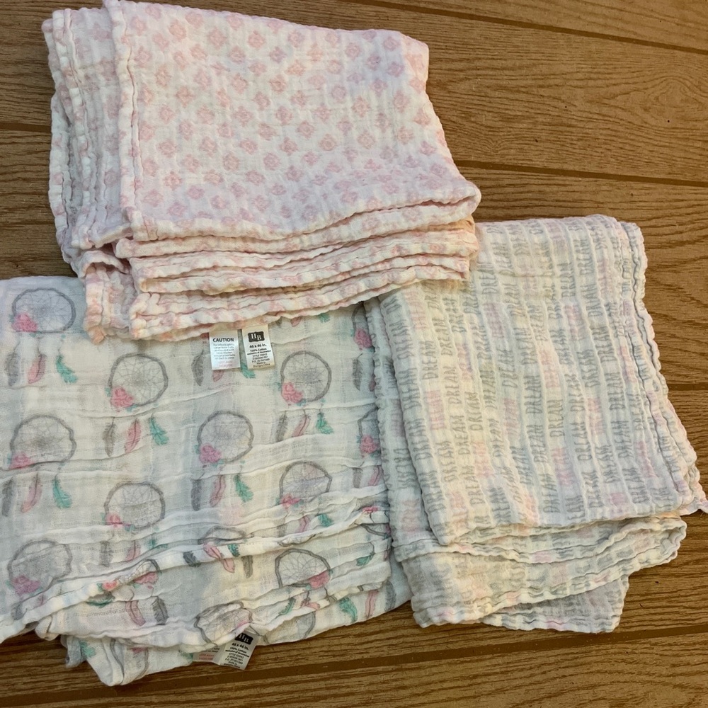 HB Hudson Baby White & Pink Baby Swaddle Blanket Muslin Cotton Lot Of 3